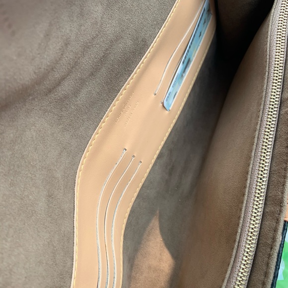 Authentic LV Courtney Black Multicolore clutch - Picture 8 of 13